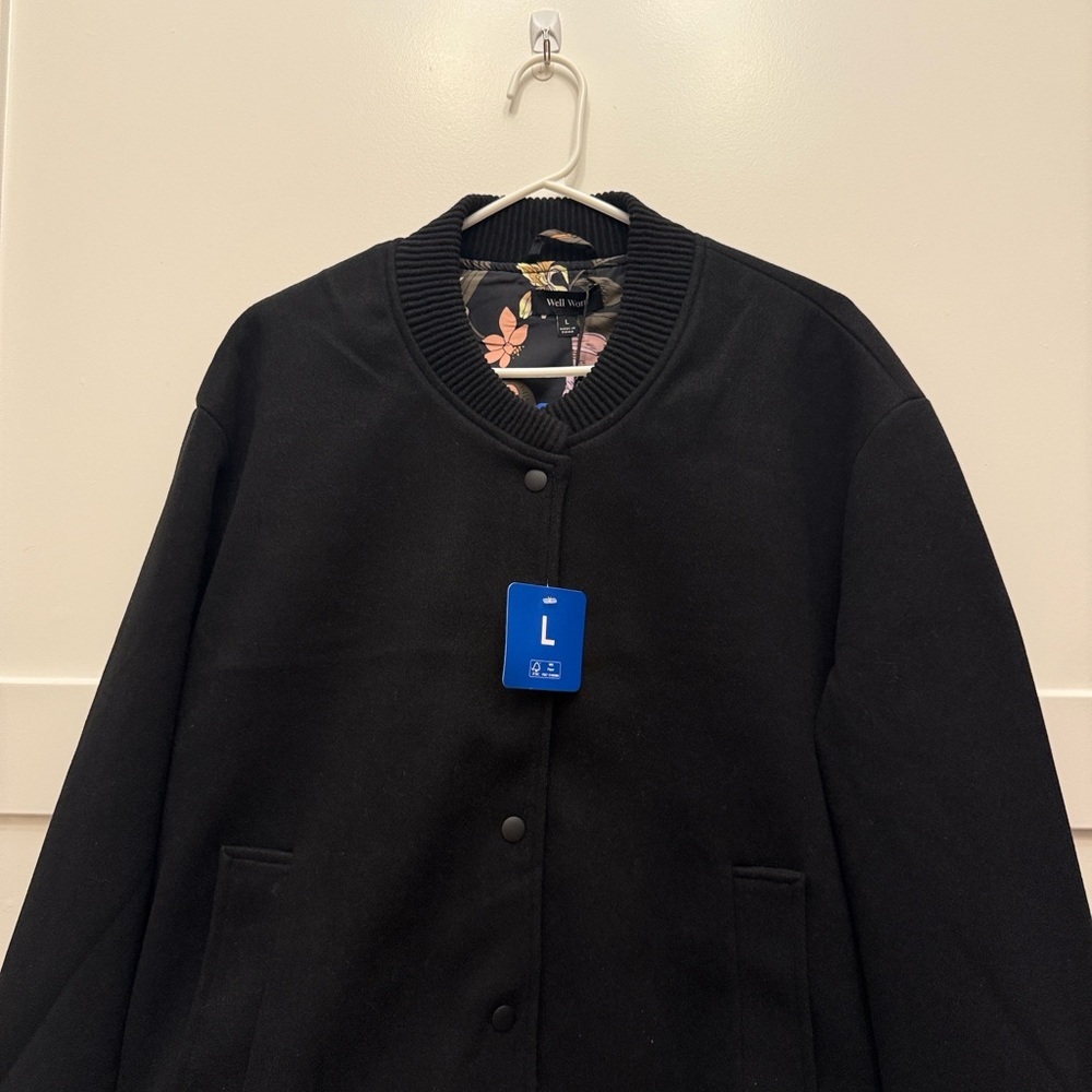 NWT “Well Worn” brand Women’s Black Bomber Jacket Floral Lining Snap Front Large - Picture 4 of 6